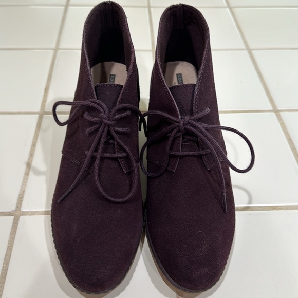 Clarks Suede Hazen Charm Lace Up Bootie - Purple - Size 8.5 - Picture 2 of 9